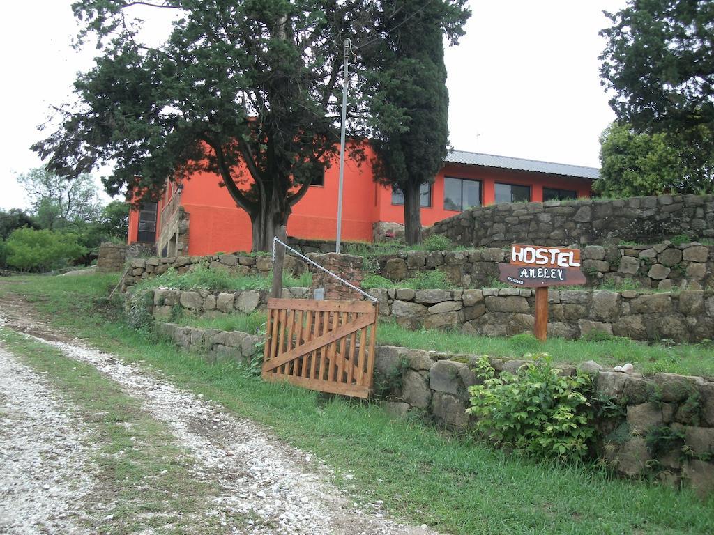 Hostel Aneley ตันตี ภายนอก รูปภาพ